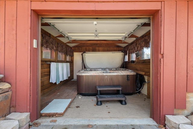 406 N Northridge Way, Fairfield, WA 99012 - garage featuring wood walls