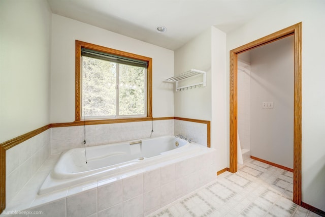 2712 W Eden Ln, Deer Park, WA 99006 - bathroom featuring baseboards and a bath