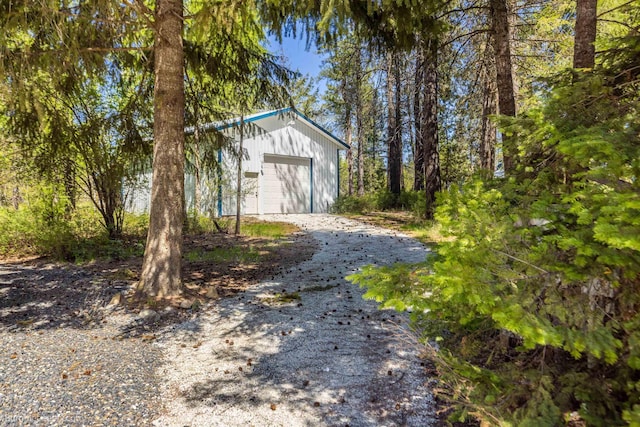2712 W Eden Ln, Deer Park, WA 99006 - garage featuring driveway