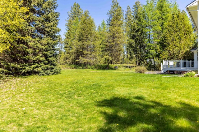 2712 W Eden Ln, Deer Park, WA 99006 - view of yard with a deck