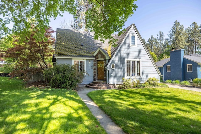 view of front of house with a front yard