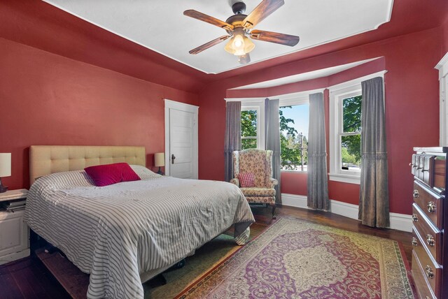 901 W 15th Ave, Spokane, WA 99203 - bedroom featuring hardwood / wood-style floors, baseboards, and a ceiling fan