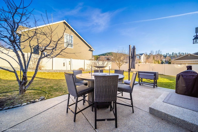 view of patio / terrace with outdoor dining space