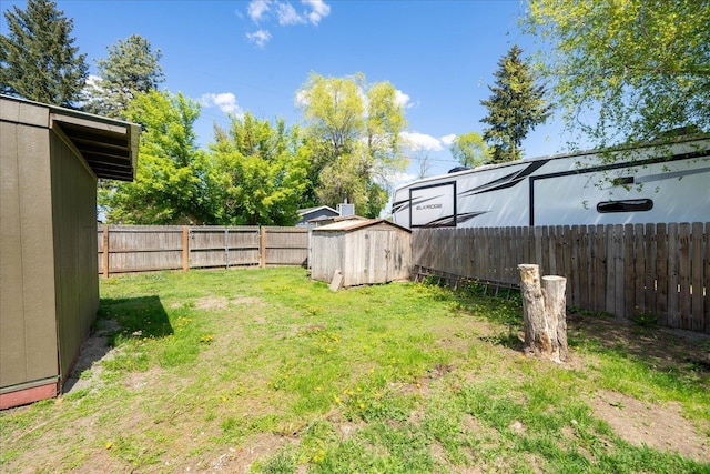 1207 E Wabash Ave, Spokane, WA 99207 - view of yard with a storage shed and an outbuilding