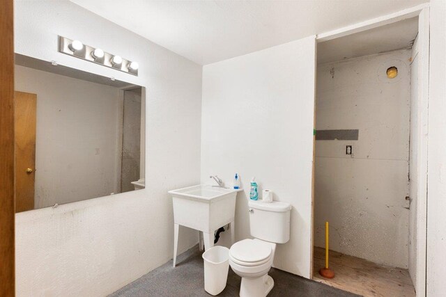 1725 N Park Rd, Spokane Valley, WA 99212 - bathroom featuring toilet