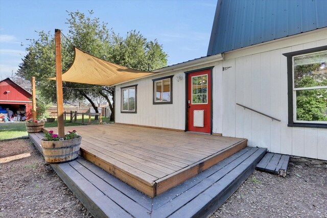 2709 E Sharp Ave, Spokane, WA 99202 - wooden deck with fence