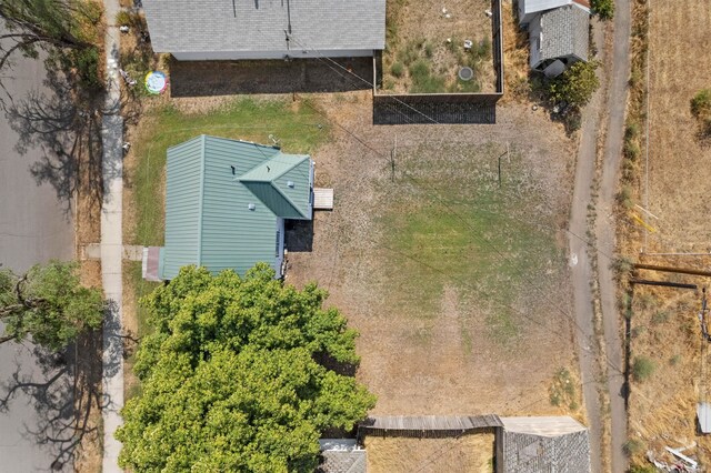 aerial view of property and surrounding area
