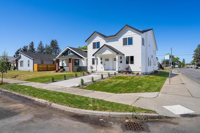 923 E Everett Avenue 921E Everett Ave, Spokane, WA 99212 - view of front of home