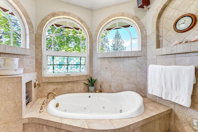 15918 E Cameron Ct, Spokane Valley, WA 99037 - full bath with a whirlpool tub and plenty of natural light
