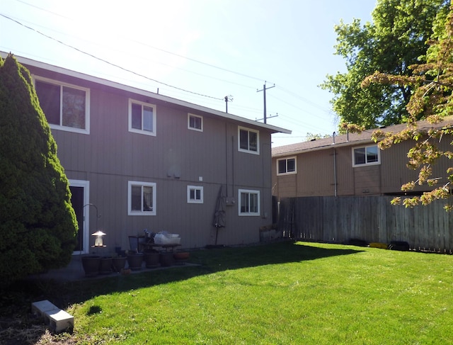1222 S Pittsburg St Unit 1220, Spokane, WA 99223 - view of back of house
