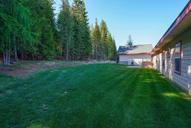 view of grassy yard