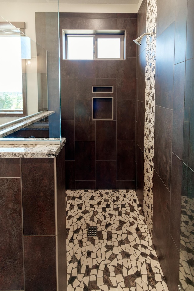 60874 Westview Dr, Nine Mile Falls, WA 99026 - bathroom featuring a walk in shower