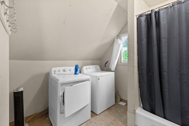 2124 N Dakota St, Spokane, WA 99207 - clothes washing area with independent washer and dryer and baseboards