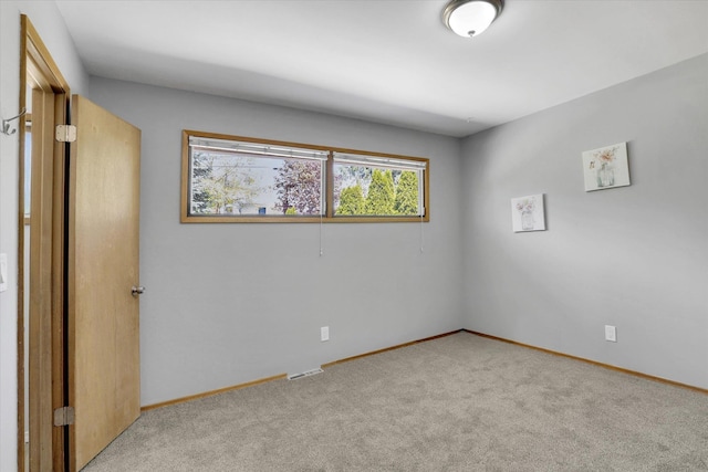 13519 E 26th Ave, Spokane, WA 99216 - carpeted empty room featuring baseboards