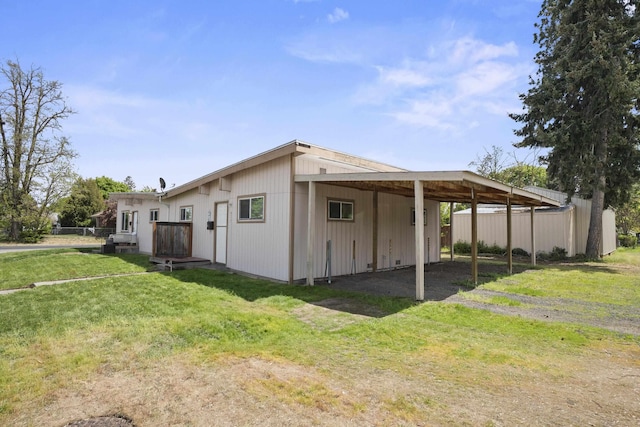 420 E Sanson Ave, Spokane, WA 99207 - view of side of property with a carport