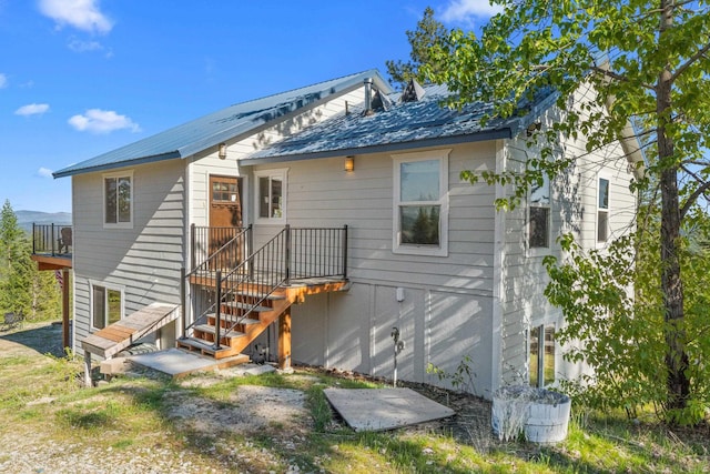 712 Alpen View Ln, Newport, WA 99156 - back of property with metal roof