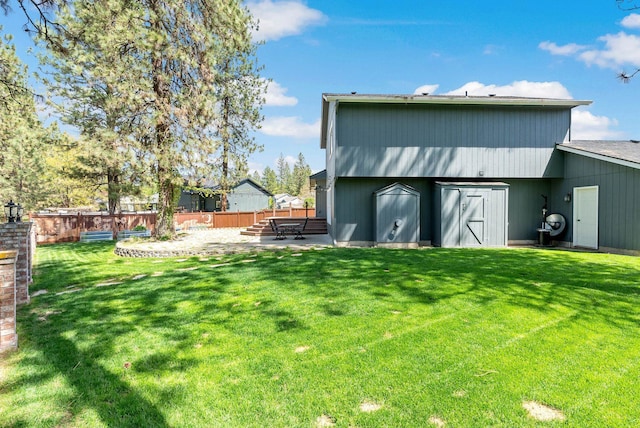 7007 N Tucannon Ct, Spokane, WA 99208 - back of property featuring a patio area