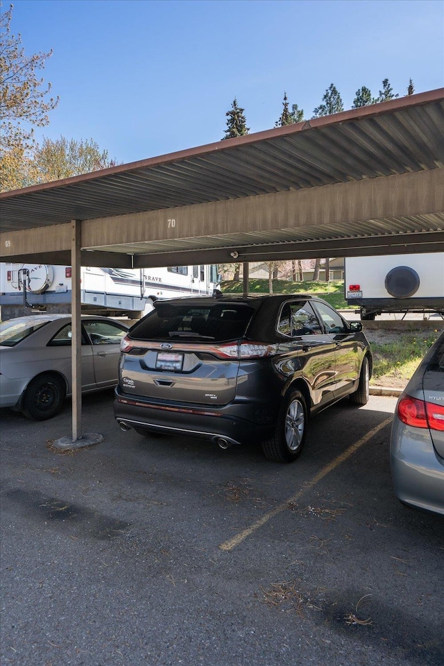 6019 E 6th Ave Unit L-201, Spokane, WA 99212 - view of covered parking lot