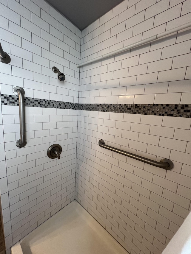309 S Coal Creek Rd, Harrington, WA 99134 - bathroom featuring a tile shower