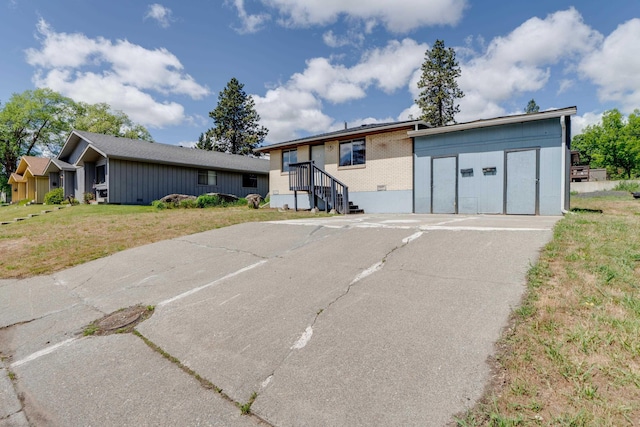 1514 3rd St, Cheney, WA 99004 - ranch-style home with brick siding and a front yard