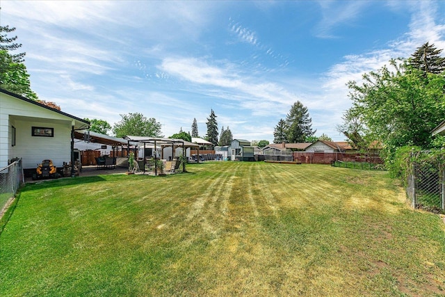 view of yard featuring a patio