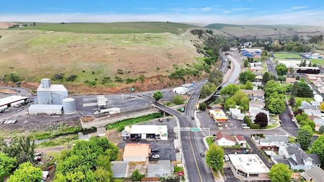 aerial view of property's location with mountains