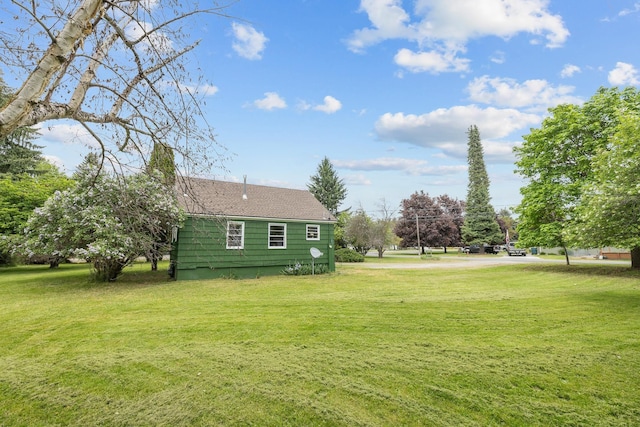 view of grassy yard
