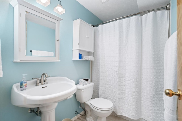 5229 S Altamont Ln, Spokane, WA 99223 - full bath with toilet and a shower with curtain