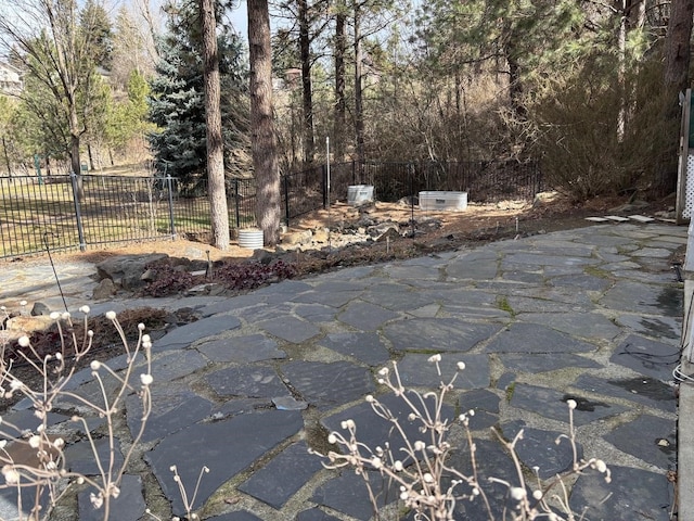 1746 W 14th Ave, Spokane, WA 99204 - view of patio / terrace with fence
