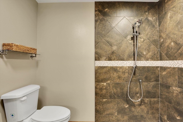 7101 N Greenwood Pl, Spokane, WA 99208 - bathroom featuring toilet and a tile shower