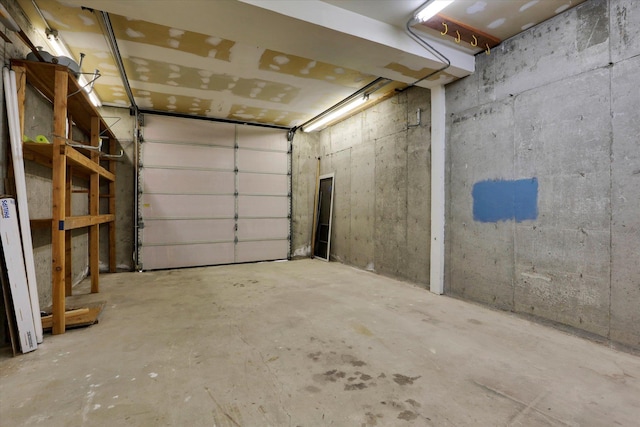 30915 N Chipmunk Rd, Chattaroy, WA 99003 - view of garage