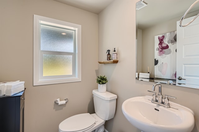 3029 S Coulter Ln, Spokane Valley, WA 99037 - bathroom with a sink and toilet