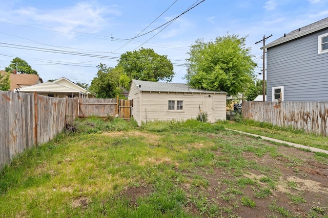 2212 W Gardner Ave, Spokane, WA 99201 - fenced backyard with an outbuilding