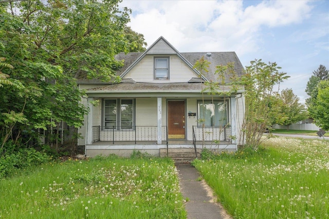 302 E Ermina Ave, Spokane, WA 99207 - view of front facade featuring a porch
