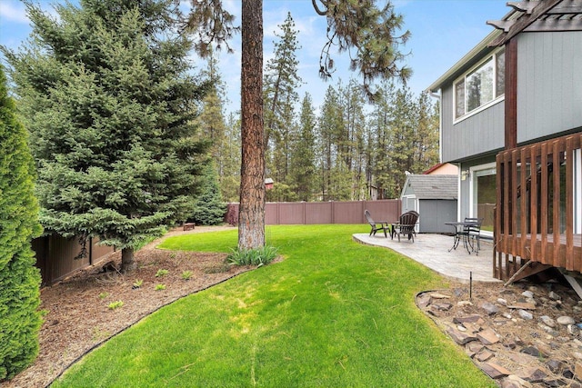 7421 W Lanzce Ct, Nine Mile Falls, WA 99026 - view of yard with a patio area