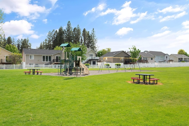 view of property's community featuring a residential view