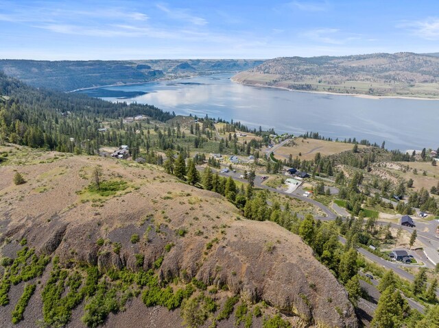 39510 Lakewind Dr N, Seven Bays, WA 99122