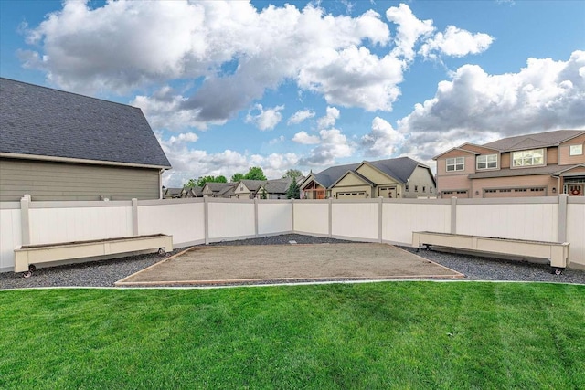 7708 N Warren Ln, Spokane, WA 99208 - view of yard featuring a residential view