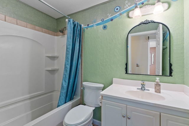 4109 S Hollow Ct, Spokane, WA 99206 - full bathroom with shower / bath combo with shower curtain, toilet, and vanity