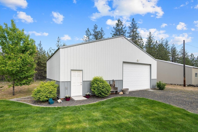 6482 Lakeview Dr, Nine Mile Falls, WA 99026 - view of outdoor structure with driveway and an outdoor structure