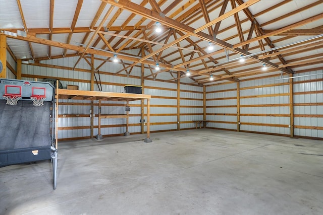 6482 Lakeview Dr, Nine Mile Falls, WA 99026 - garage featuring metal wall