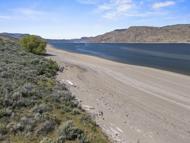 4005 Plum Pt E, Grand Coulee, WA 99133
