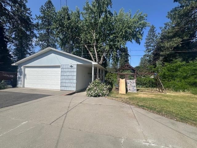 9509 N Atlantic St, Spokane, WA 99218 - view of garage