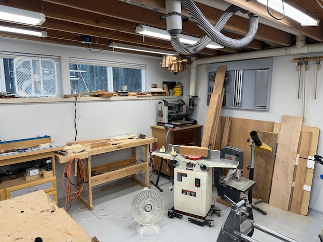 10610 N Iroquois Dr, Spokane, WA 99208 - below grade area featuring a workshop area