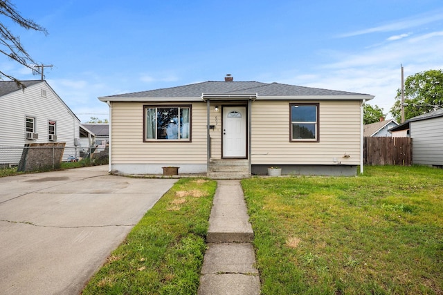 607 E Walton Ave, Spokane, WA 99207 - bungalow-style home with concrete driveway