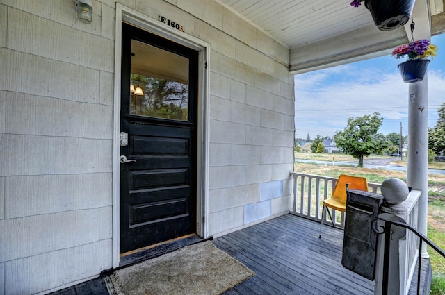 1608 E Pacific Ave, Spokane, WA 99202 - view of exterior entry featuring covered porch