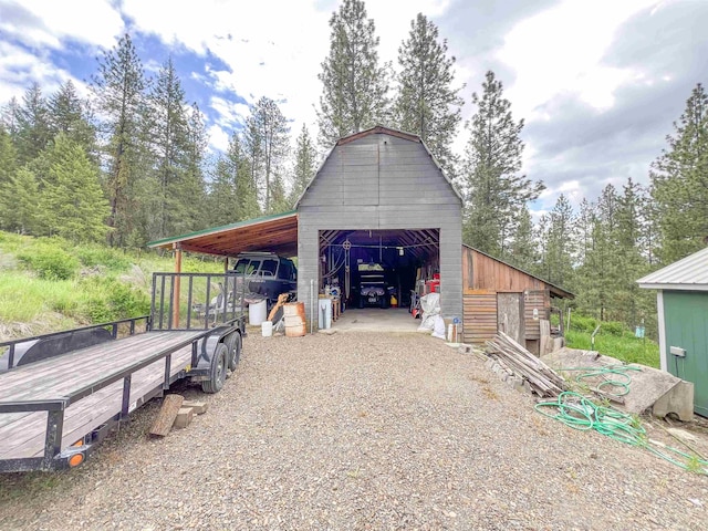 2010 Clemons Rd, Rice, WA 99167 - view of barn featuring driveway
