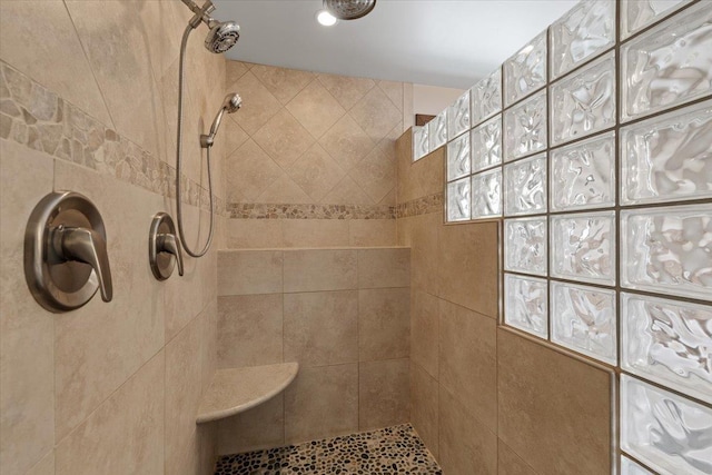 18109 N Harvard Ln, Newman Lake, WA 99025 - bathroom featuring a tile shower
