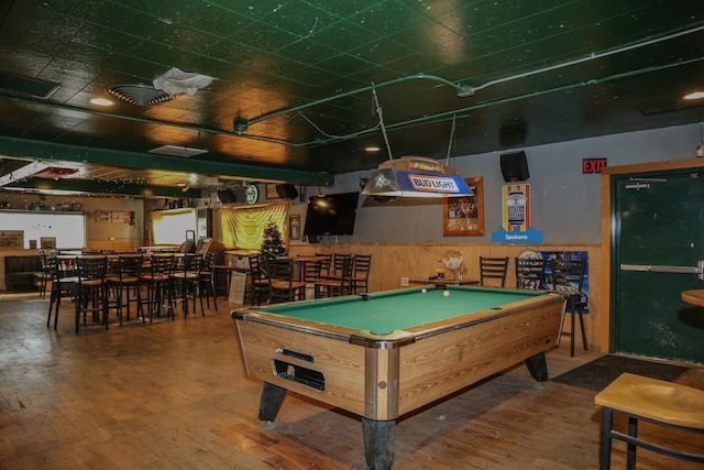 2208 N Park Rd, Spokane Valley, WA 99212 - recreation room with billiards, a wainscoted wall, and wood finished floors