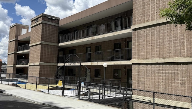 136 E Rockwood Blvd Unit 201, Spokane, WA 99202 - view of building exterior